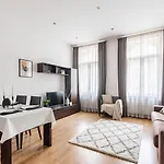 Place Of Grace - 50 Meters From Dancing House * Πράγα