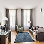 Διαμέρισμα Place Of Grace - 50 Meters From Dancing House