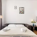 Διαμέρισμα Place Of Grace - 50 Meters From Dancing House