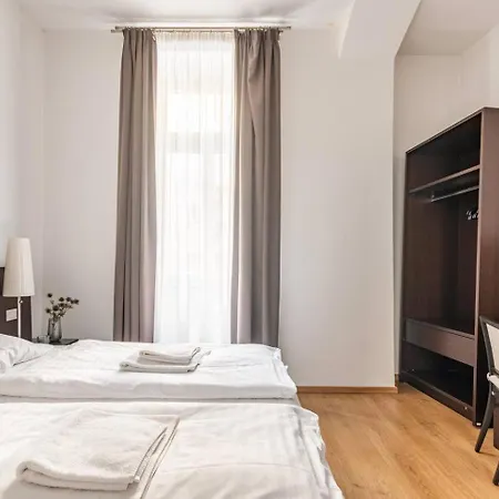 Place Of Grace - 50 Meters From Dancing House Praag