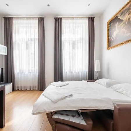 Апартаменты Place Of Grace - 50 Meters From Dancing House