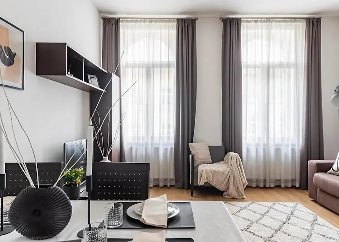 Place Of Grace - 50 Meters From Dancing House *