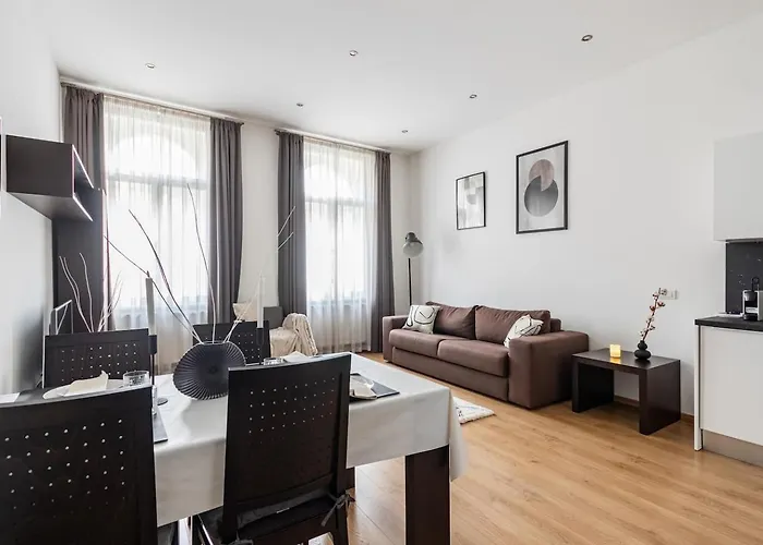 Place Of Grace - 50 Meters From Dancing House Apartman *