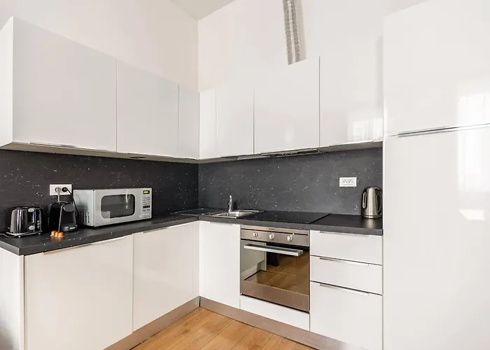 Apartman Place Of Grace - 50 Meters From Dancing House Prága