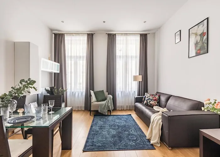 Apartman Place Of Grace - 50 Meters From Dancing House