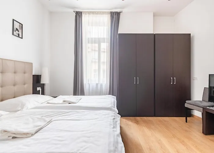 Apartman Place Of Grace - 50 Meters From Dancing House Prága