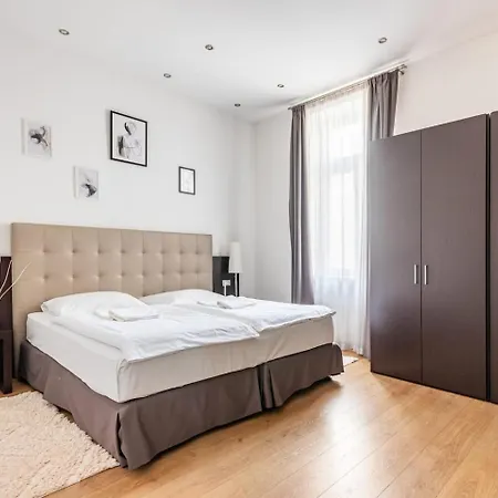 Appartamento Place Of Grace - 50 Meters From Dancing House Praga