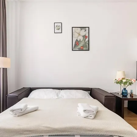 Apartment Place Of Grace - 50 Meters From Dancing House