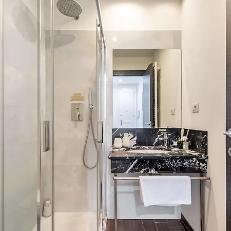 Appartamento Place Of Grace - 50 Meters From Dancing House *